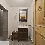 Apartman Attic View With Free Parking *