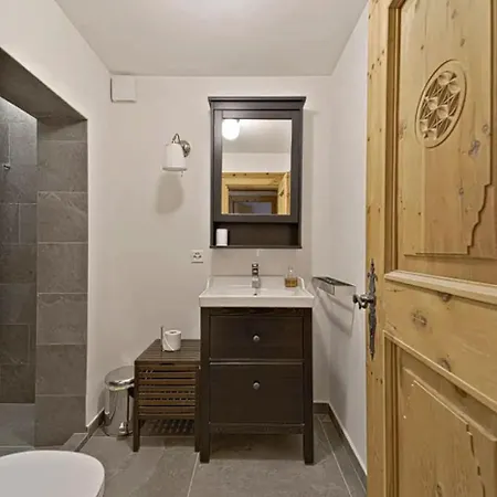 Apartamento Attic View With Free Parking *