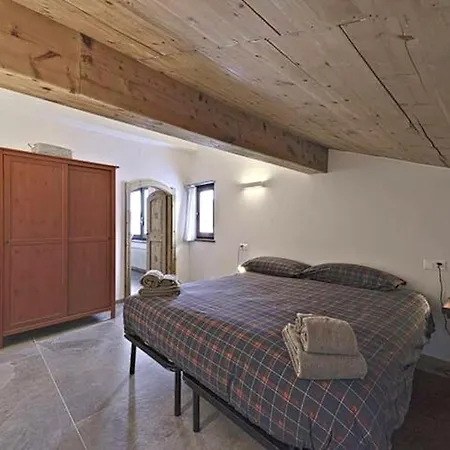 Apartman Attic View With Free Parking