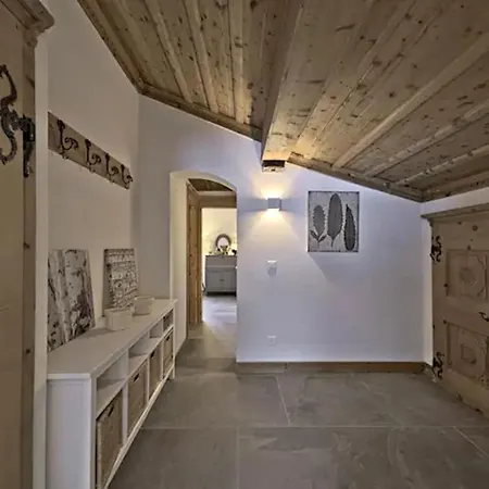 Attic View With Free Parking Apartamento