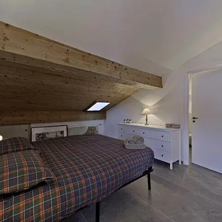 Attic View With Free Parking * Silvaplana